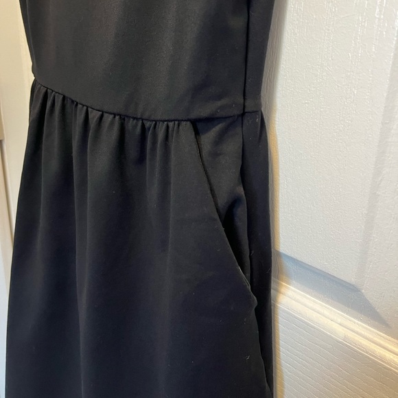 Classic Black Mini Dress with Pockets - Picture 2 of 5